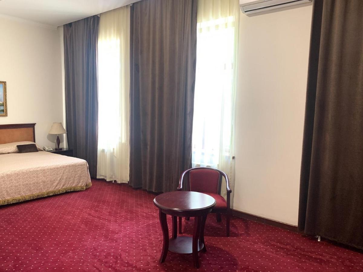 Reikartz Majestic Samarkand Hotel Exterior foto